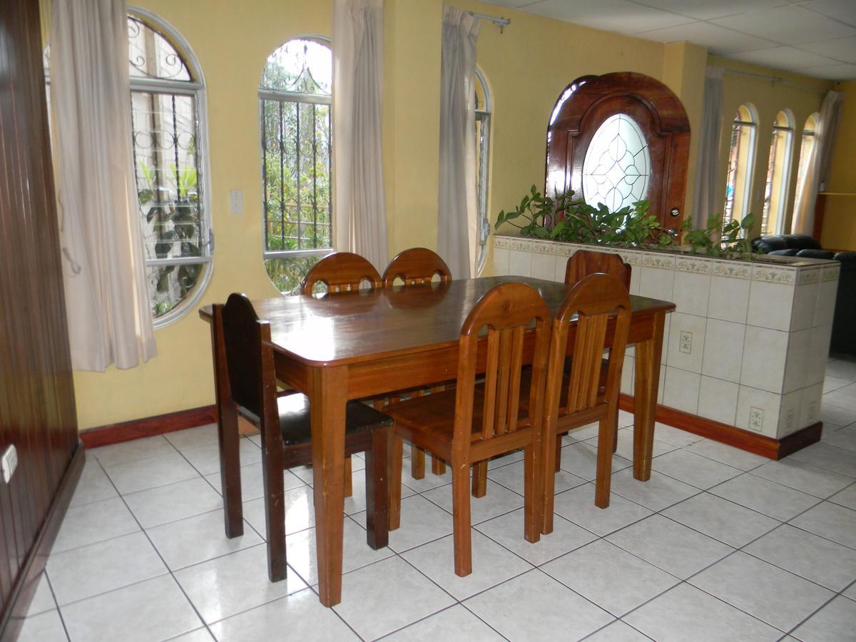 Casa Xelaju Apartments Quetzaltenango ภายนอก รูปภาพ